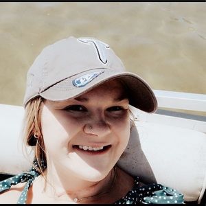 Meet your Posher, Leah